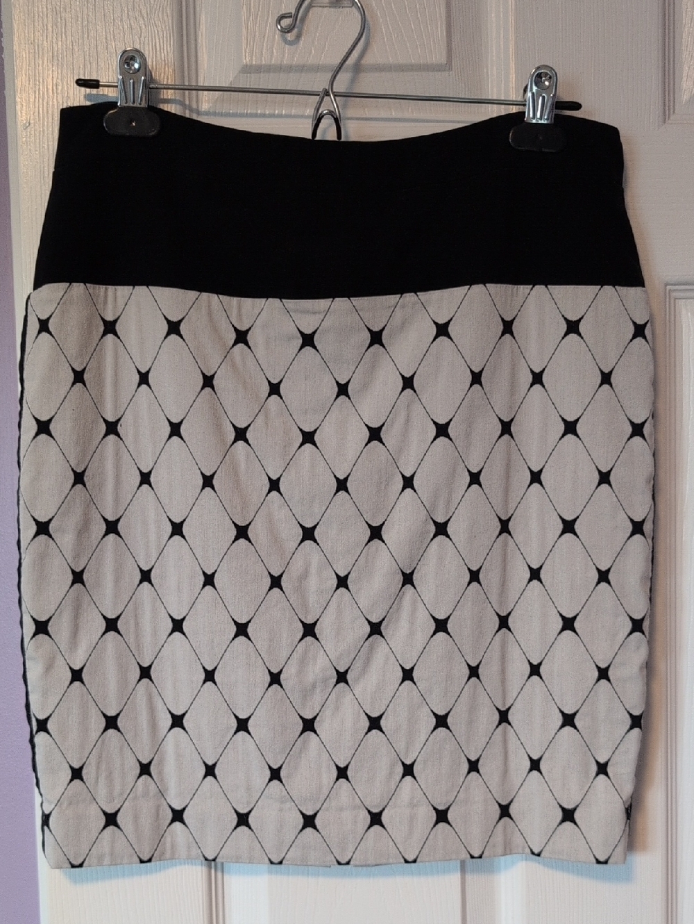 EUC s.42 Narciso Rodriguez Black and White Patterned Pencil Skirt